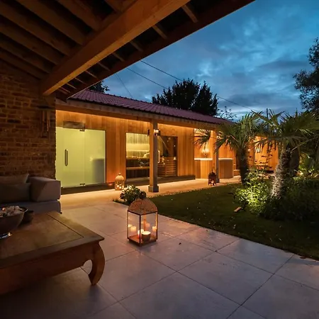 Alojamento de Acomodação e Pequeno-almoço Wellness B&B Domaine Allard Kortessem